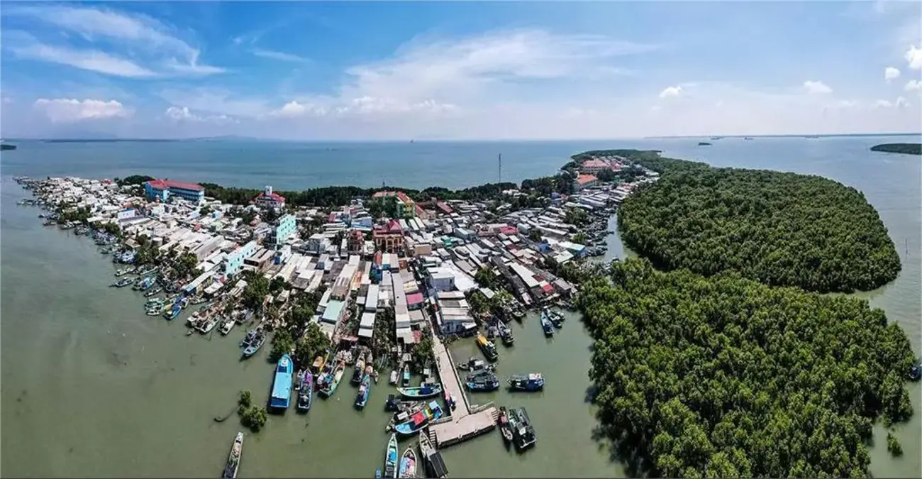 toan-canh-khu-vuc-can-gio-cua-ngo-vang-ket-noi-tp-hcm-voi-dong-bang-song-cuu-long-va-vung-kinh-te-phia-nam Toàn cảnh khu vực Cần Giờ – “cửa ngõ vàng” kết nối TP.HCM với Đồng bằng sông Cửu Long và vùng kinh tế phía Nam.